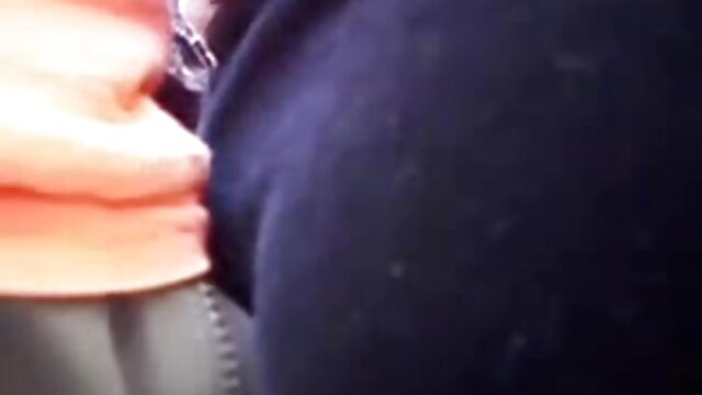 युवा अश्लील सितारे सेक्सी मूवी इंग्लिश पिक्चर उसकी पतली उंगलियों के साथ पथपाकर